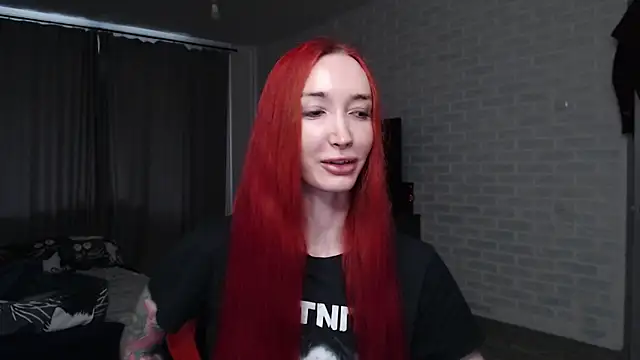 Snapshot of Roxy_Silver chatting on June 27, 2026, 10:21 am Roxy Silver online show from June 27, 2026, 10:21 am
