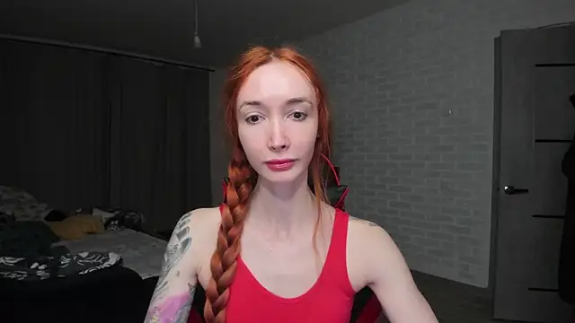 Roxy Silver online show from December 4, 2025, 7:13 pm