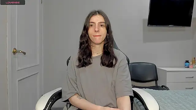 broosnica1 online show from December 18, 2025, 7:46 am