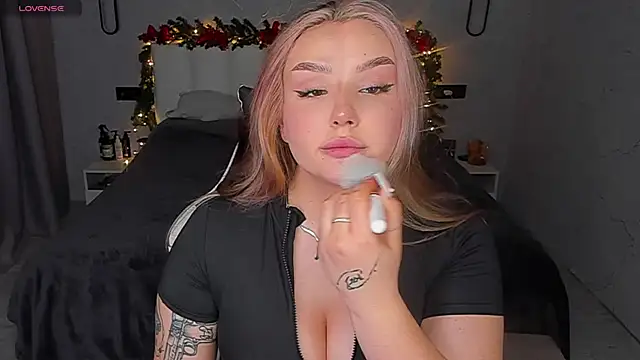 little m0use online show from January 14, 2026, 11:36 am