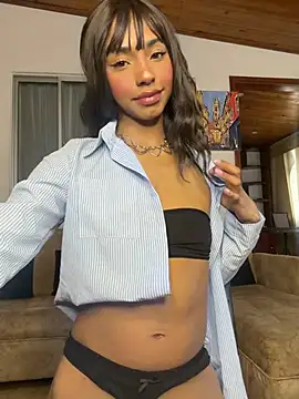 Snapshot of xenia_golden chatting on July 18, 2026, 12:58 pm xenia golden online show from July 18, 2026, 12:58 pm