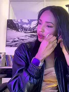 xenia golden online show from November 29, 2025, 4:29 pm