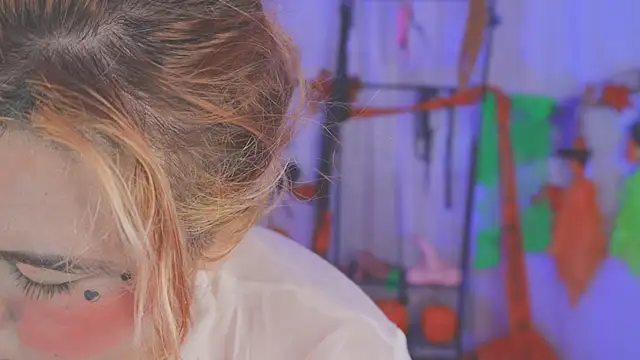 Snapshot of Samanta_cutee chatting on November 2, 2025, 1:38 pm Samanta cutee online show from November 2, 2025, 1:38 pm