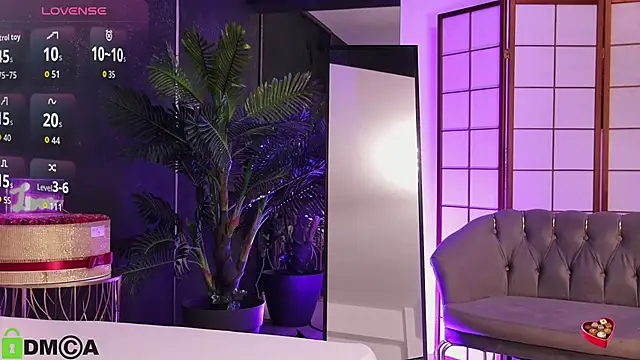 Snapshot of OliviaHawn chatting on February 3, 2026, 8:25 pm OliviaHawn online show from February 3, 2026, 8:25 pm