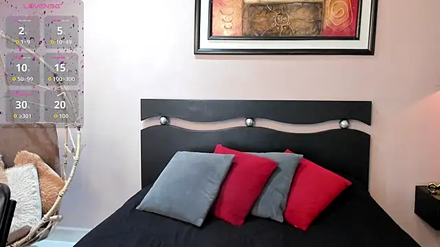  LaraMom  online show from January 14, 2026, 8:01 pm