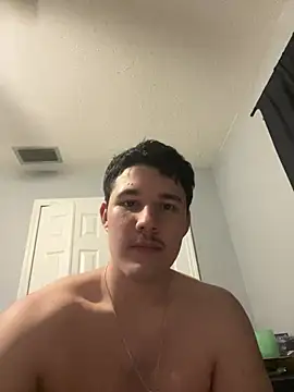 Snapshot of Shaded24 chatting on January 14, 2026, 5:11 am Shaded24 online show from January 14, 2026, 5:11 am