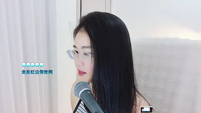 Snapshot of Floor_oo chatting on October 23, 2025, 3:10 pm Floor oo online show from October 23, 2025, 3:10 pm