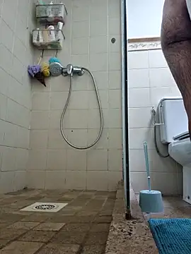 robertilevis online show from September 17, 2025, 3:47 pm