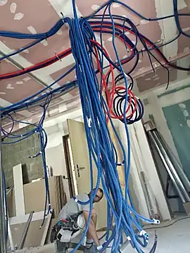 robertilevis online show from September 18, 2025, 10:40 am