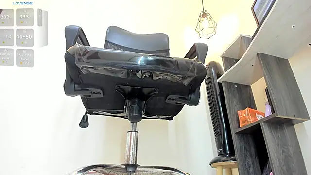 Snapshot of victoria_Christie chatting on November 7, 2025, 10:31 am victoria Christie online show from November 7, 2025, 10:31 am