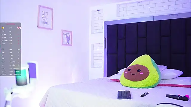 Snapshot of Marianamonroe_ chatting on November 16, 2025, 6:56 pm Marianamonroe online show from November 16, 2025, 6:56 pm