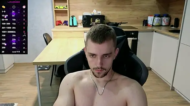 Snapshot of Larstar01 chatting on March 20, 2025, 3:45 am Larstar01 online show from March 20, 2025, 3:45 am