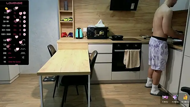 Snapshot of Larstar01 chatting on January 31, 2025, 8:43 pm Larstar01 online show from January 31, 2025, 8:43 pm