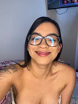 Snapshot of lulu_kis chatting on April 2, 2026, 5:52 pm lulu kis online show from April 2, 2026, 5:52 pm
