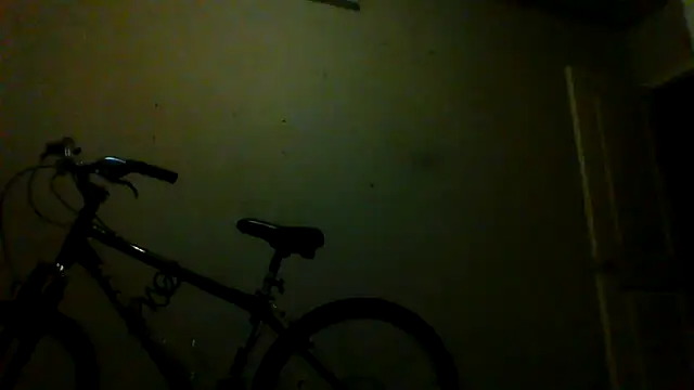 Snapshot of bigdick5157 chatting on October 14, 2025, 12:44 am bigdick5157 online show from October 14, 2025, 12:44 am