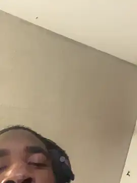 Snapshot of bigdick5157 chatting on December 1, 2025, 3:40 am bigdick5157 online show from December 1, 2025, 3:40 am