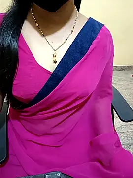 Snapshot of Nithya_05 chatting on November 2, 2025, 5:23 am Nithya 05 online show from November 2, 2025, 5:23 am