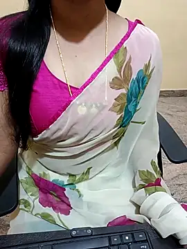 Snapshot of Nithya_05 chatting on November 4, 2025, 4:38 am Nithya 05 online show from November 4, 2025, 4:38 am