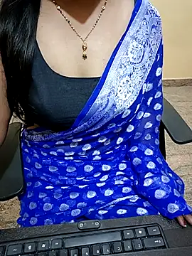 Snapshot of Nithya_05 chatting on October 29, 2025, 4:39 pm Nithya 05 online show from October 29, 2025, 4:39 pm