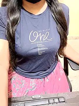 Snapshot of Nithya_05 chatting on October 26, 2025, 6:36 am Nithya 05 online show from October 26, 2025, 6:36 am