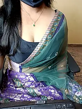 Snapshot of Nithya_05 chatting on December 3, 2025, 4:50 pm Nithya 05 online show from December 3, 2025, 4:50 pm