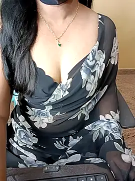 Snapshot of Nithya_05 chatting on November 26, 2025, 4:45 am Nithya 05 online show from November 26, 2025, 4:45 am