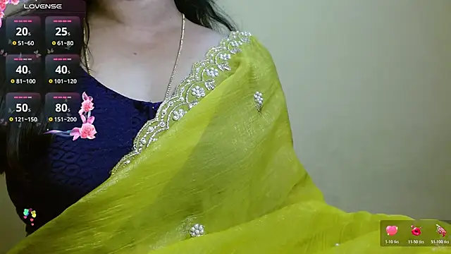 Snapshot of Nithya_05 chatting on November 19, 2025, 10:59 am Nithya 05 online show from November 19, 2025, 10:59 am