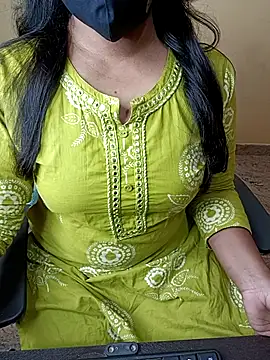Snapshot of Nithya_05 chatting on December 2, 2025, 6:26 am Nithya 05 online show from December 2, 2025, 6:26 am