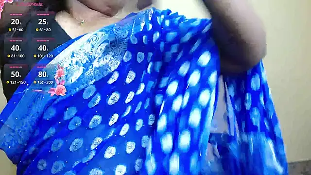 Snapshot of Nithya_05 chatting on November 20, 2025, 5:19 am Nithya 05 online show from November 20, 2025, 5:19 am