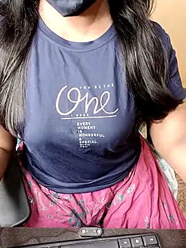 Snapshot of Nithya_05 chatting on December 5, 2025, 6:45 am Nithya 05 online show from December 5, 2025, 6:45 am