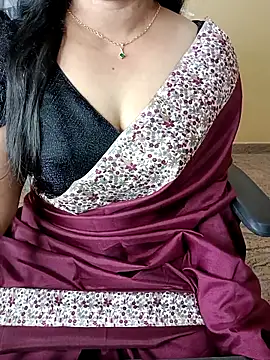 Snapshot of Nithya_05 chatting on December 20, 2025, 4:43 pm Nithya 05 online show from December 20, 2025, 4:43 pm