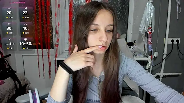 Snapshot of _Nika_Kik chatting on May 17, 2026, 7:03 pm Nika Kik online show from May 17, 2026, 7:03 pm