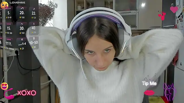 Snapshot of _Nika_Kik chatting on October 8, 2025, 7:54 am Nika Kik online show from October 8, 2025, 7:54 am