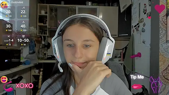 Snapshot of _Nika_Kik chatting on September 23, 2025, 2:57 pm Nika Kik online show from September 23, 2025, 2:57 pm