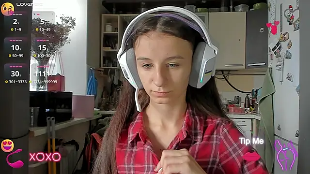 Snapshot of _Nika_Kik chatting on October 3, 2025, 12:50 pm Nika Kik online show from October 3, 2025, 12:50 pm