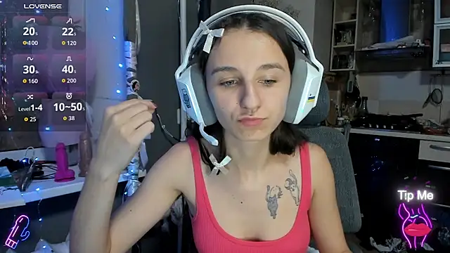 Snapshot of _Nika_Kik chatting on November 28, 2025, 12:55 am Nika Kik online show from November 28, 2025, 12:55 am