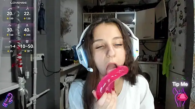  Nika Kik online show from December 18, 2025, 6:01 pm