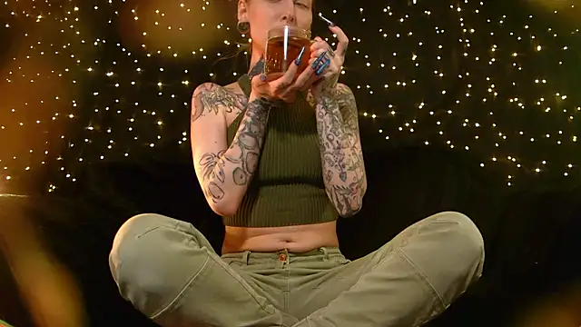 Littlespacemouse online show from February 13, 2026, 5:24 pm