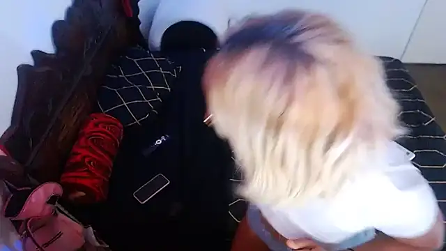 Snapshot of Candy-love87 chatting on February 11, 2026, 4:40 pm Candy-love87 online show from February 11, 2026, 4:40 pm