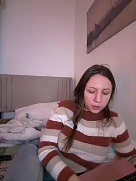 Snapshot of Sashabunny chatting on May 12, 2026, 9:10 pm Sashabunny online show from May 12, 2026, 9:10 pm