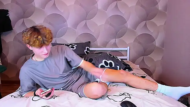 Snapshot of Ian_Flor chatting on November 23, 2025, 6:29 pm Ian Flor online show from November 23, 2025, 6:29 pm