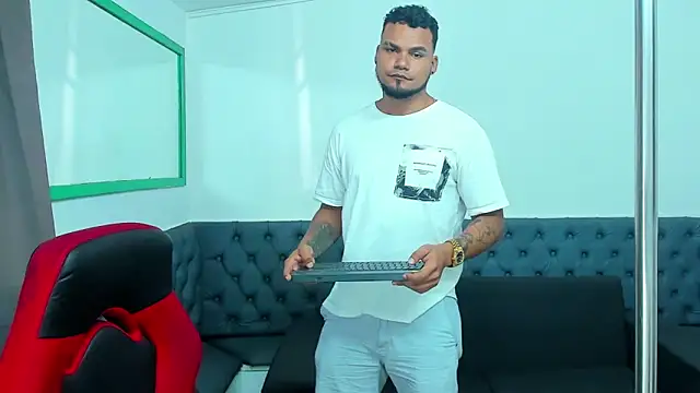 Hottwinkguys online show from March 19, 2025, 1:51 pm