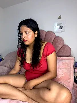 Snapshot of tati__22 chatting on December 1, 2025, 5:03 pm tati 22 online show from December 1, 2025, 5:03 pm