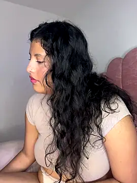 Snapshot of tati__22 chatting on November 26, 2025, 4:51 pm tati 22 online show from November 26, 2025, 4:51 pm