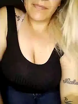 rusher27 online show from October 5, 2025, 4:14 am