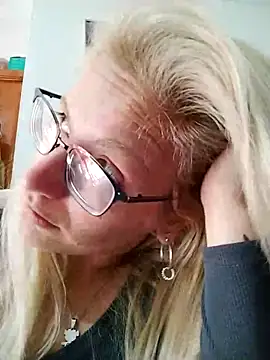 rusher27 online show from September 10, 2025, 4:28 pm