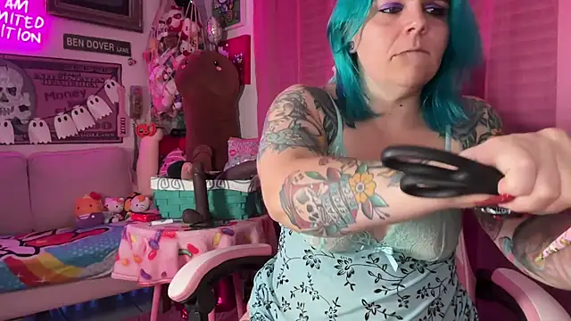 Snapshot of CherryBombBomb chatting on November 1, 2025, 5:57 am CherryBombBomb online show from November 1, 2025, 5:57 am