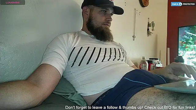 Snapshot of dikdowndaddy chatting on April 22, 2026, 4:30 am dikdowndaddy online show from April 22, 2026, 4:30 am