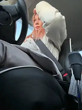 LavenderHot online show from February 22, 2026, 1:52 am