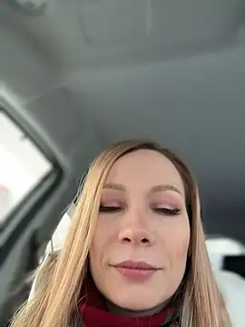 LavenderHot online show from February 28, 2026, 2:44 am